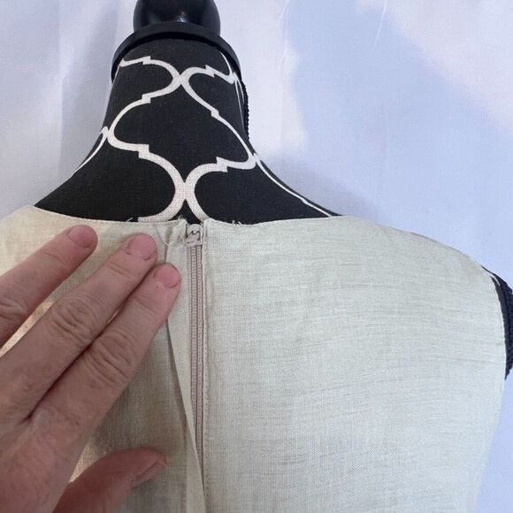 Cali Cali Beige 100% Linen Sleeveless Embroidered Hem Sheath Dress Size 6 - Picture 6 of 8